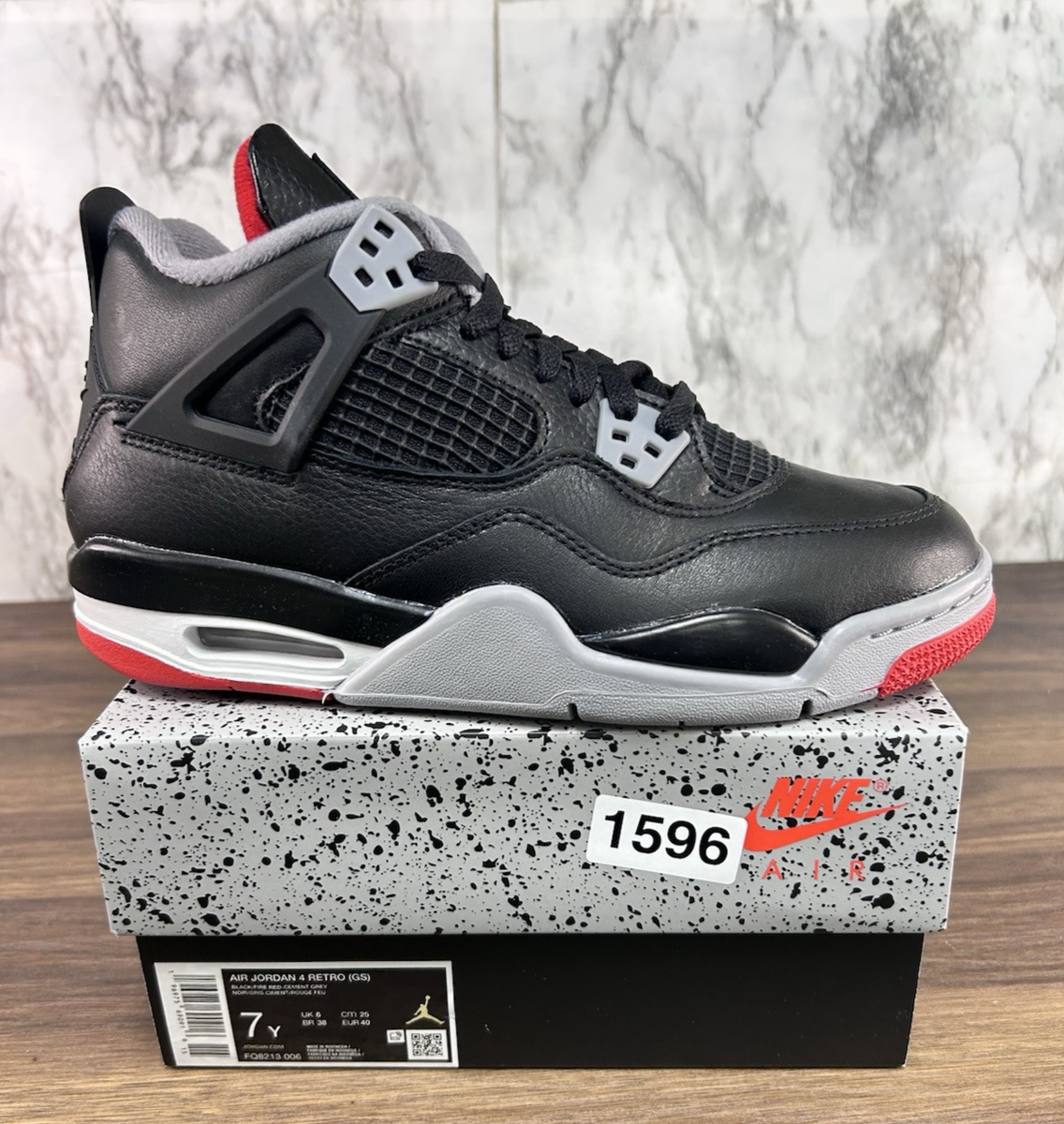 Air Jordan 4 レトロ　ブレッド　ナイキ NIKE AIR JORDAN 4 RETRO 
