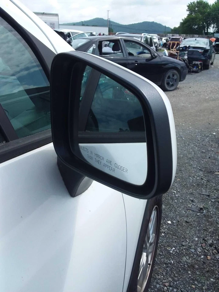 Used Right Door Mirror fits: 2018 Chevrolet Trax non-heated opt D48 Korea built - Изображение 3 из 4