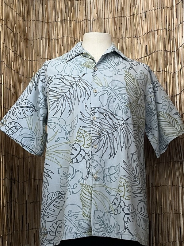 Go Barefoot Mens SS Button Up Hawaiian Shirt-Medium-Cotton Blend-Made In USA