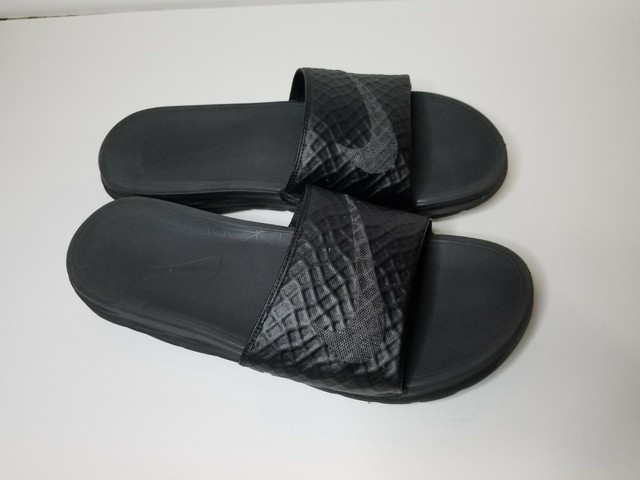 nike men's benassi solarsoft slide sandal
