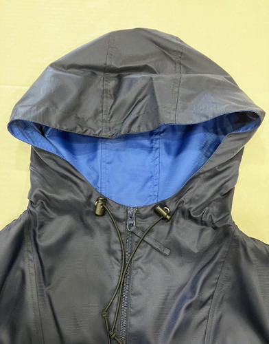 Disney Weather Proof Mickey Jacket w Hoodie & Zip Pocket Blue large preowned - Picture 7 of 10