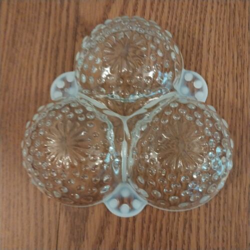 Vintage Fenton Moonstone Opalescent Hobnail Glass Divided Relish Trinket Dish - Picture 3 of 4