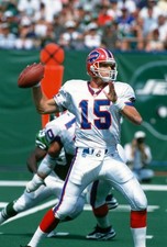 Todd Collins Buffalo Bills looks to pass v the New York Jets at an- Old Photo 2