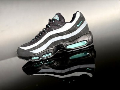 NIKE AIR MAX 95 -AURORA GREEN- Herren Sneaker schwarz/mintgrün aqua Gr.45,5