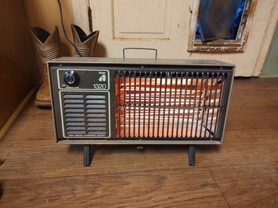 Vintage Arvin 1320 Electric Forced Fan Heater Model 30H2511 -Tested Works Great!