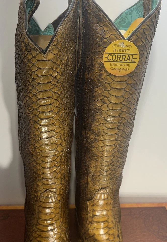 Bota occidental Corral para mujer exótica piel de pitón punta corta marrón talla 11M A3667 Foto 3 de 4