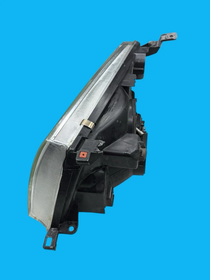 Оригинальная правосторонняя фара в сборе для Toyota Land Cruiser 98-05 годов выпуска - Изображение 2 из 4