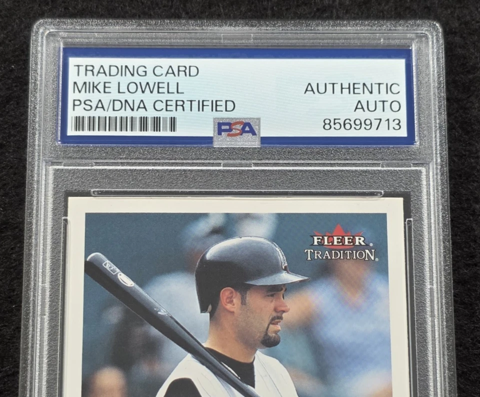 2003 MIKE LOWELL Signed Fleer Baseball Card-YANKEES-FLORIDA MARLINS-PSA - Image 3 of 4