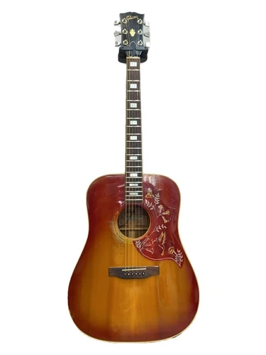 Gibson Acoustic Guitar/Cherry Sunburst/6 Strings/Hummingbird Custom No.YG783