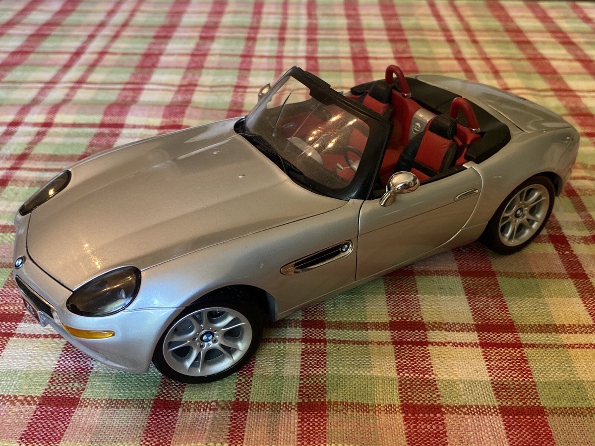 KYOSHO BMW Z8 1/18サイズ ミニカー 京商 Kyosho 1/18 Bmw Z8 Red Color | eBay