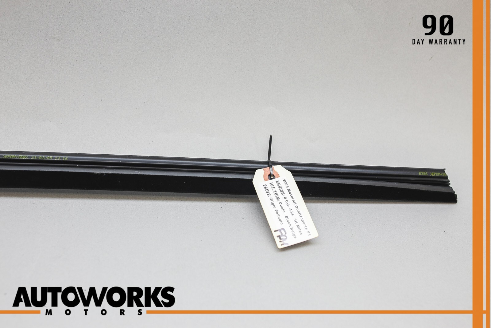 04-08 Maserati Quattroporte M139 Front Right Side Door Window Molding Seal OEM