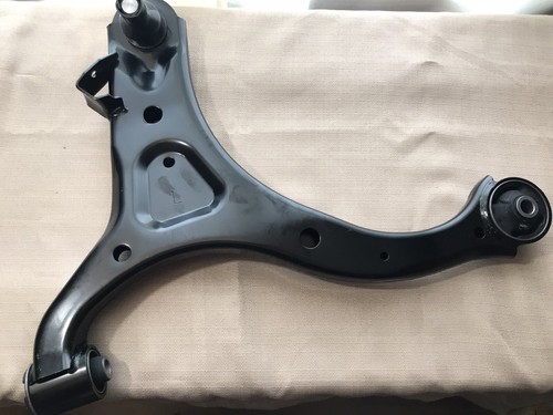 Hyundai Front Lower Right 54501-2B000 & Left 54500-2B000 Suspension Control Arms - Picture 8 of 9