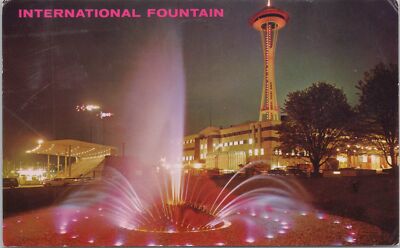 Theme Park & Expo~International Fountain~Seattle World's Fair~Vintage Postcard