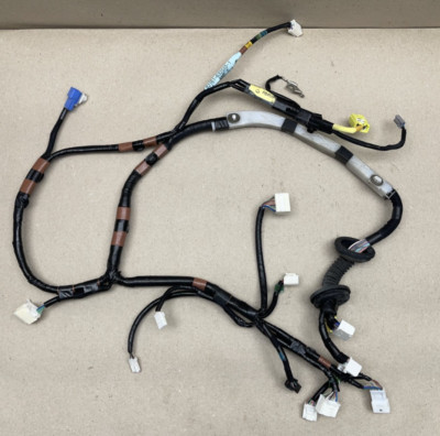 2010-2011 LEXUS IS250C CONVERTIBLE FRONT DOOR WIRE PASSENGER RH OEM 82151-53250