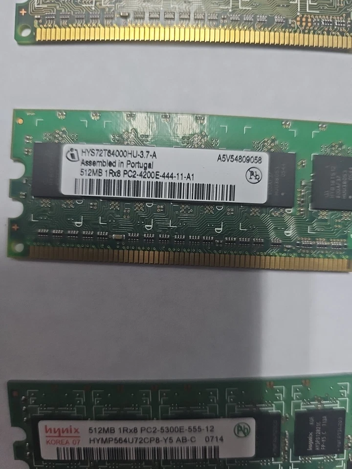 (4)total 3 of 512MB 1Rx8 RAM PC2-4200U-444-11-A1 (HYS72T64000HU-3 7 A) - Image 4 of 4