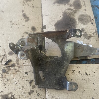BRIGGS AND STRATTON ENGINE 422707 18HP THROTTLE GOVERNOR
