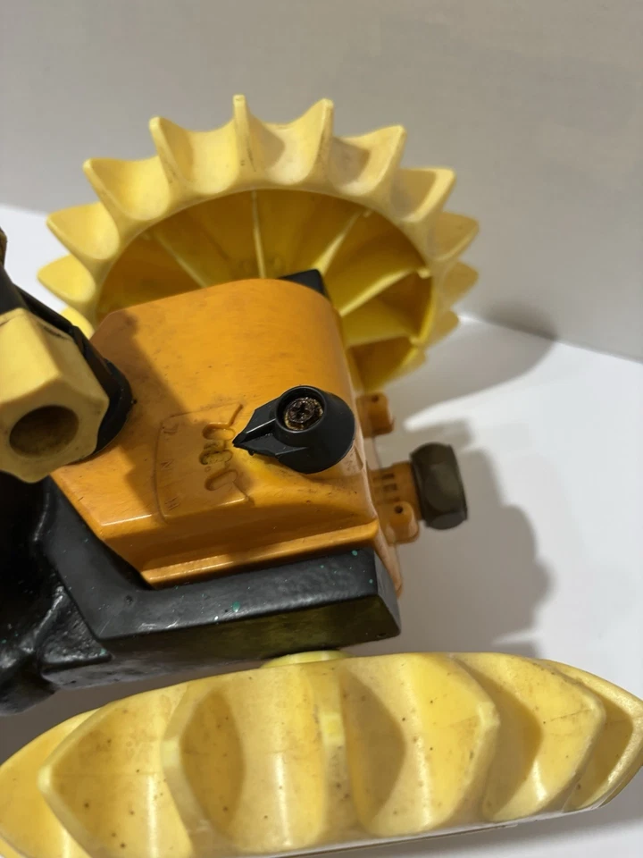 Aspersor de viaje de tortuga de hierro fundido vintage adorno de césped para reparación de piezas LEER Foto 4 de 4