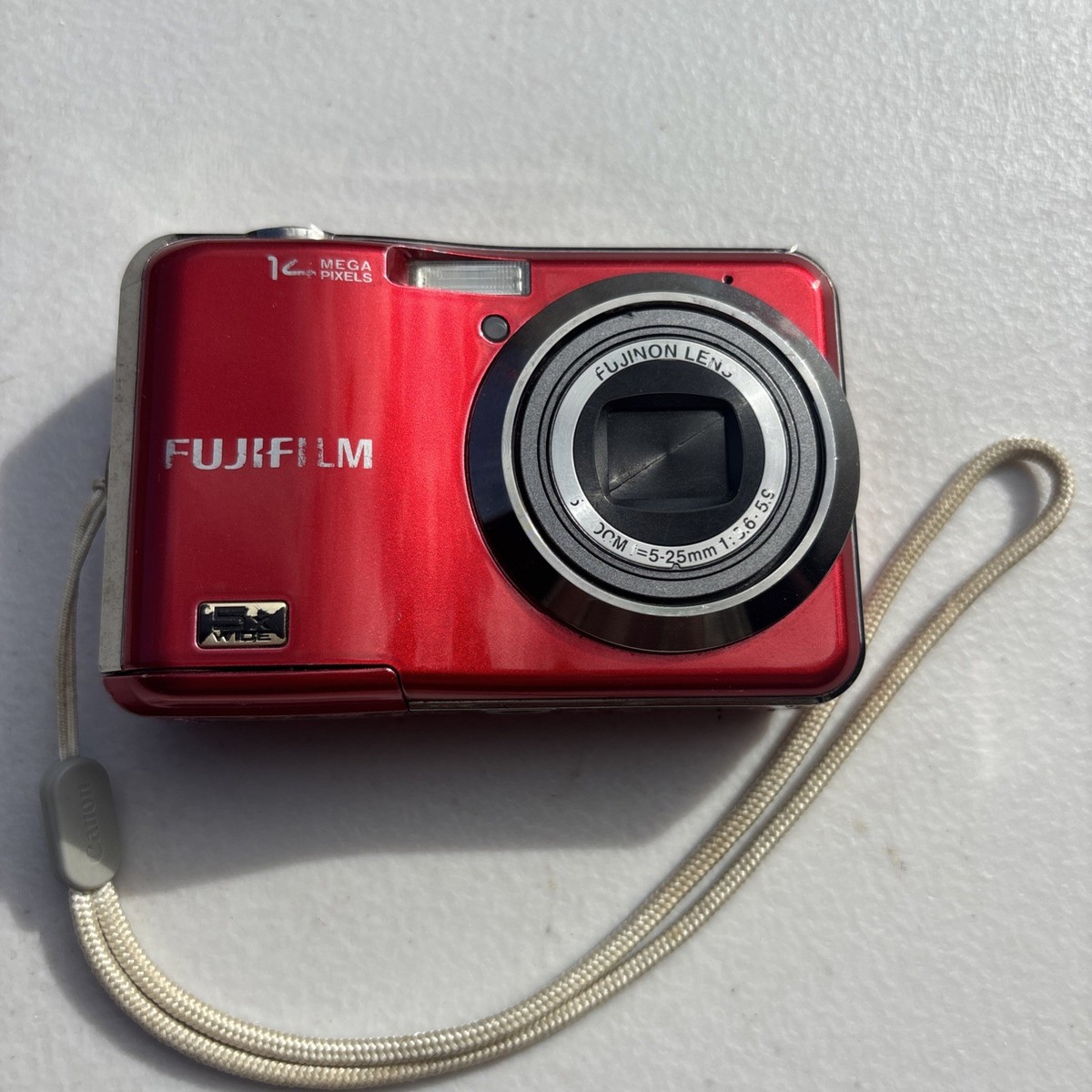 Fujifilm FinePix AX250 Compact Digital Camera in Red 8 Gb SD Card