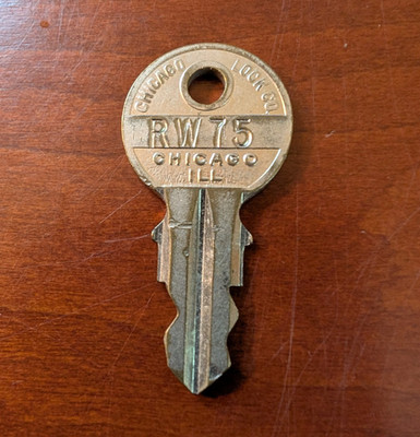 Chicago Lock Co Chicago Ill RW75 Jukebox Key No. 4
