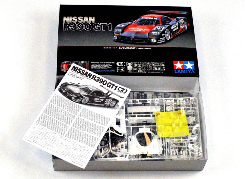 Serie auto sportive Tamiya 1/24 n.192 Nissan R390 GT1 modello in plastica 24192 - Immagine 2 di 4