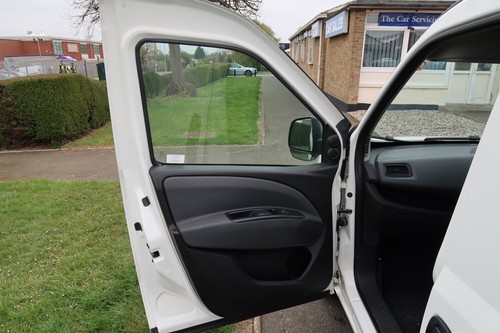 2021 Fiat Doblo 16V TECNICO MAXI MULTIJET II Panel Van Diesel Manual - Picture 24 of 24