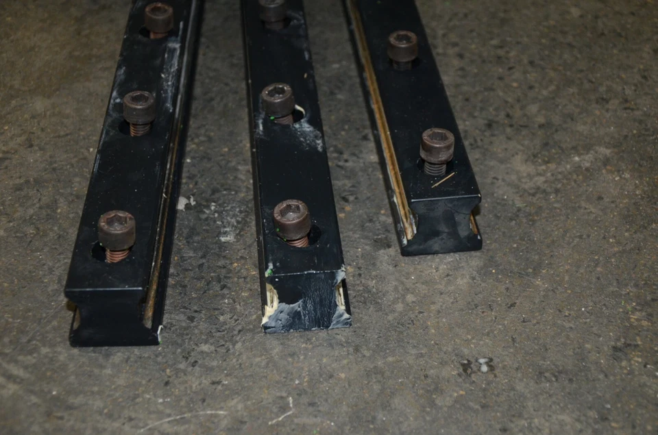 IKO THK NSK 23" Guideways Guide Rail Teradyne J750 - Image 2 of 2