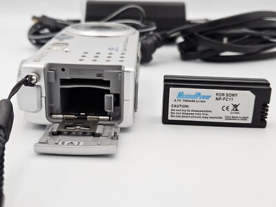 Sony Cyber-shot DSC-P5 3.2MP Digital Camera - Silver, No Memory