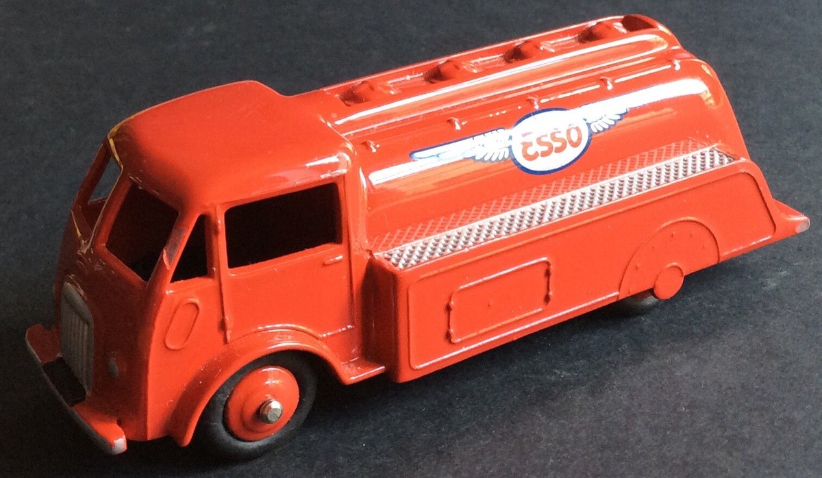 DINKY TOYS Atlas 25U Ford citerne Esso avec livret et