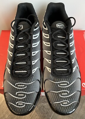 Nike Air Max Plus Black White Metallic Silver DM0032-003 Men's