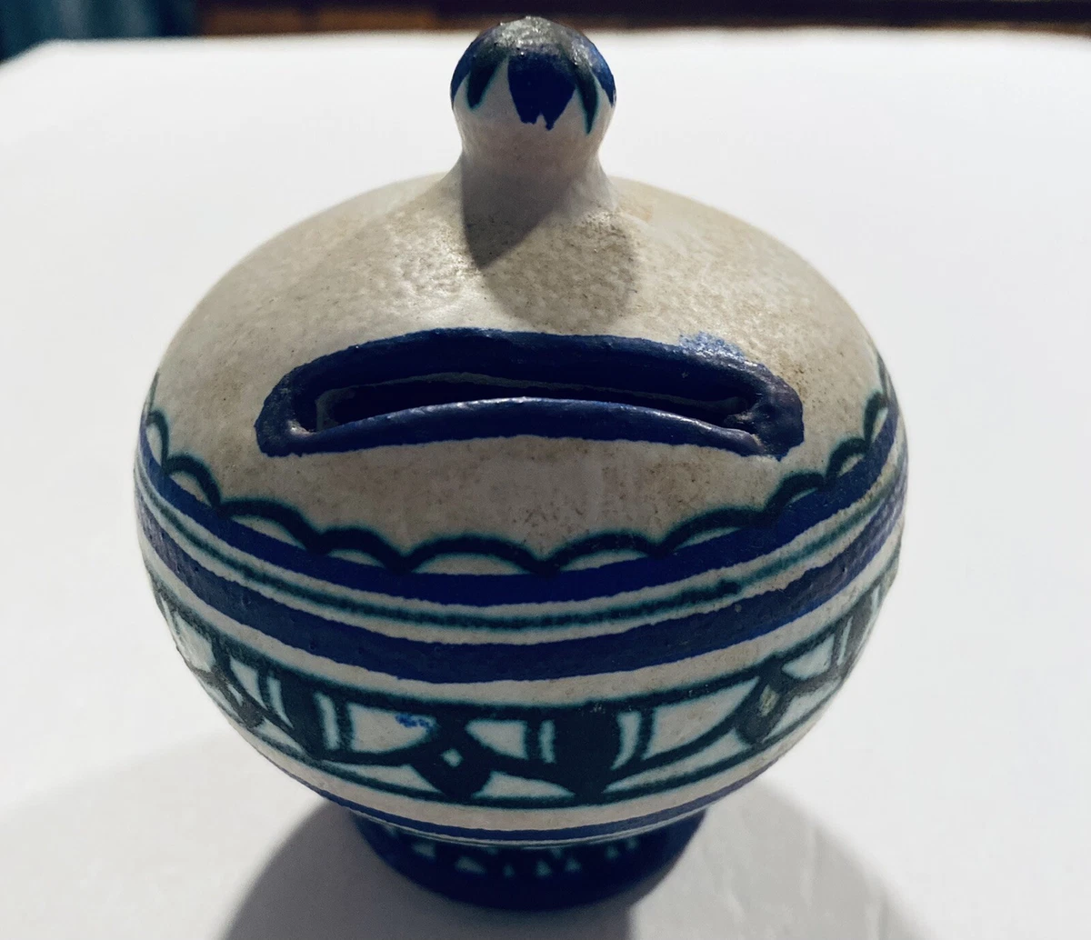 Piggy bank that does not open deals