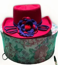 Something Special Women's Red Wool Hat With Case