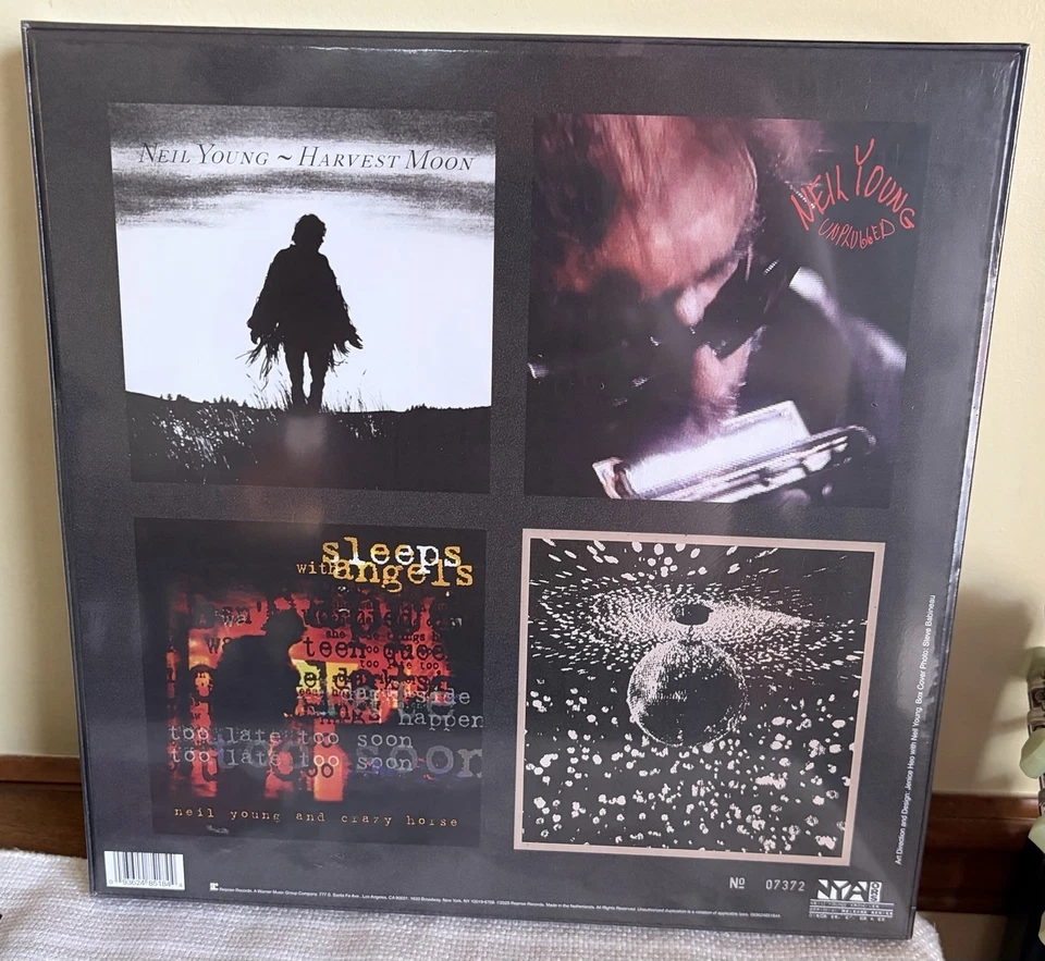 Neil Young - Official Release Series #6 - Discs 26, 27, 28, & 29 [Box Set] - Image 3 of 4