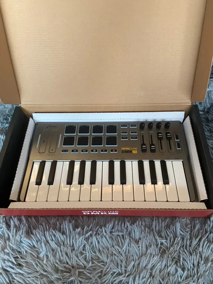 Donner DMK25 25-Key USB MIDI Keyboard Controller mit Drum Pads Studio Portable - Bild 2 von 4