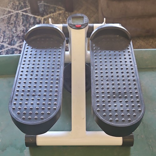 Mini Stepper with LCD Display, Resistance Bands, Non-Slip Footplates, Black/Whi… - Picture 3 of 4