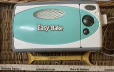 2009 Easy Bake Oven And Snack Center With Spatula Does Not Come With Mixes