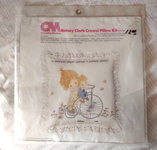 Columbia Minerva Hallmark Betsey Clark Helping Hand Crewel Pillow Kit 1974
