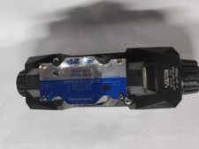 Tokimec DG4V-5-8C-M-PL-B-6-40 Solenoid Operated Directional Control Valve AC110V