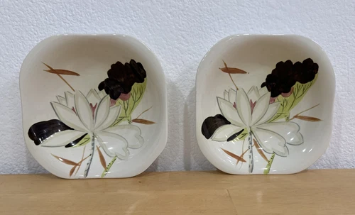 Red Wing Pottery Lotus Pattern Set of 2 Piece Square 7-1/2” Soup Bowls EUC