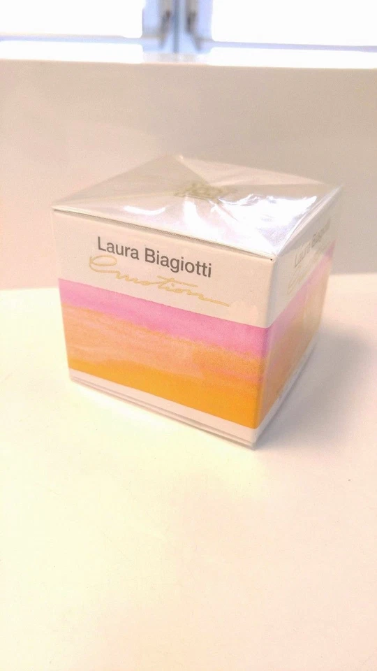 LAURA BIAGIOTTI EMOCIÓN EDP SPRAY 30ML PRIMERA FÓRMULA Foto 2 de 2