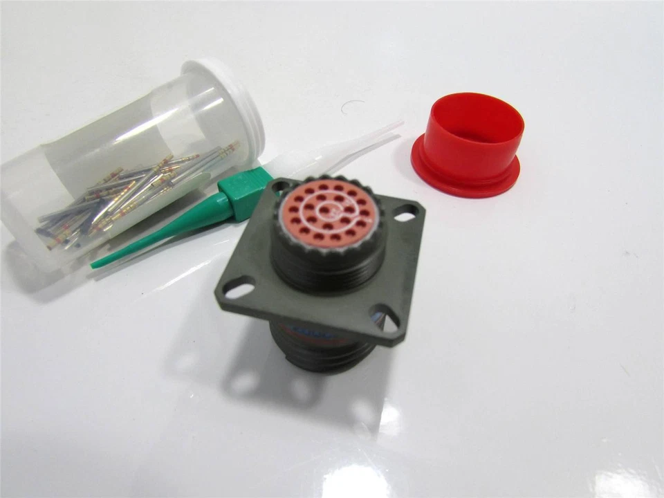 NEW ITT CANNON JD38999/20WC35SN MILITARY CIRCULAR CONNECTOR, SZ C35, 22POS - Image 3 of 3