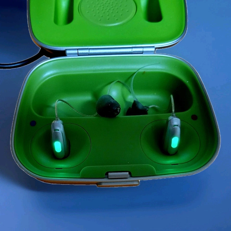 Audífonos Phonak Audeo B90-R izquierda y derecha + estuche, cable de carga, accesorios Foto 4 de 4