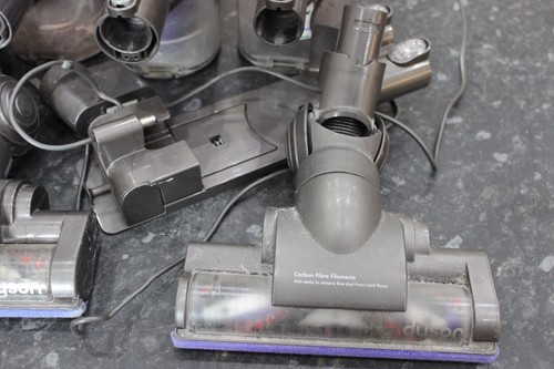 Cordless Dyson Job Lot Triggers, Bins, Cyclones, Brush Heads, Charger Etc - Picture 5 of 8