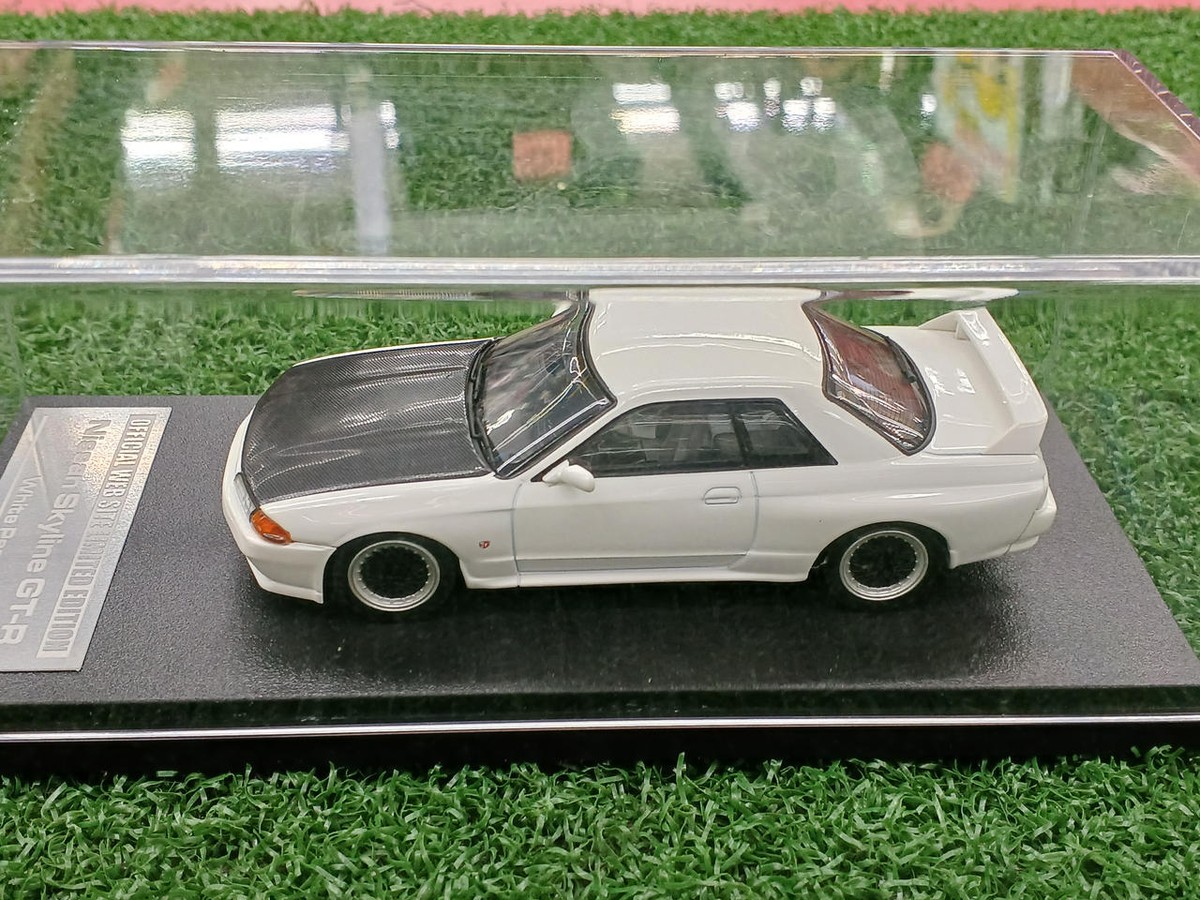 HPI Racing Skyline GT-R BNR32 8287 1/43 Model Car - White Pearl