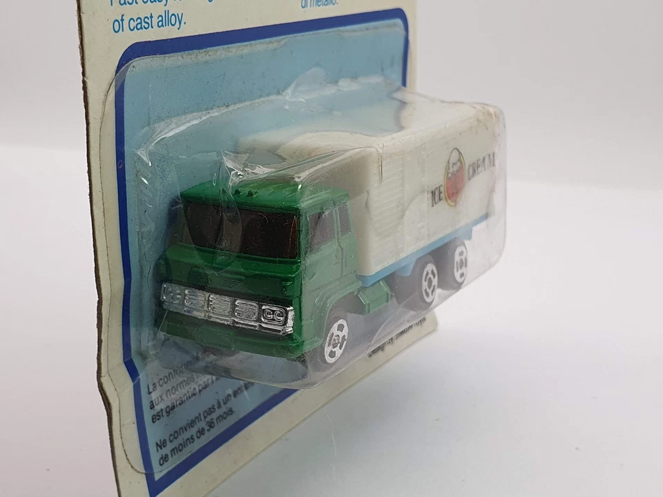 Camion 3 assi Ice cream Simba Toys 1/87 Con Scatola - Immagine 2 di 3