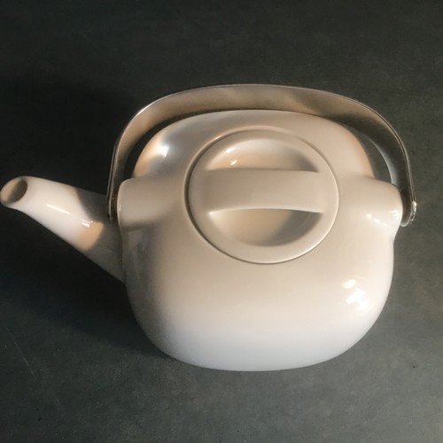 Rosenthal Simple Modern White Suomi Teapot Studio-Linie artist Tino Sarpaneva - Picture 6 of 16