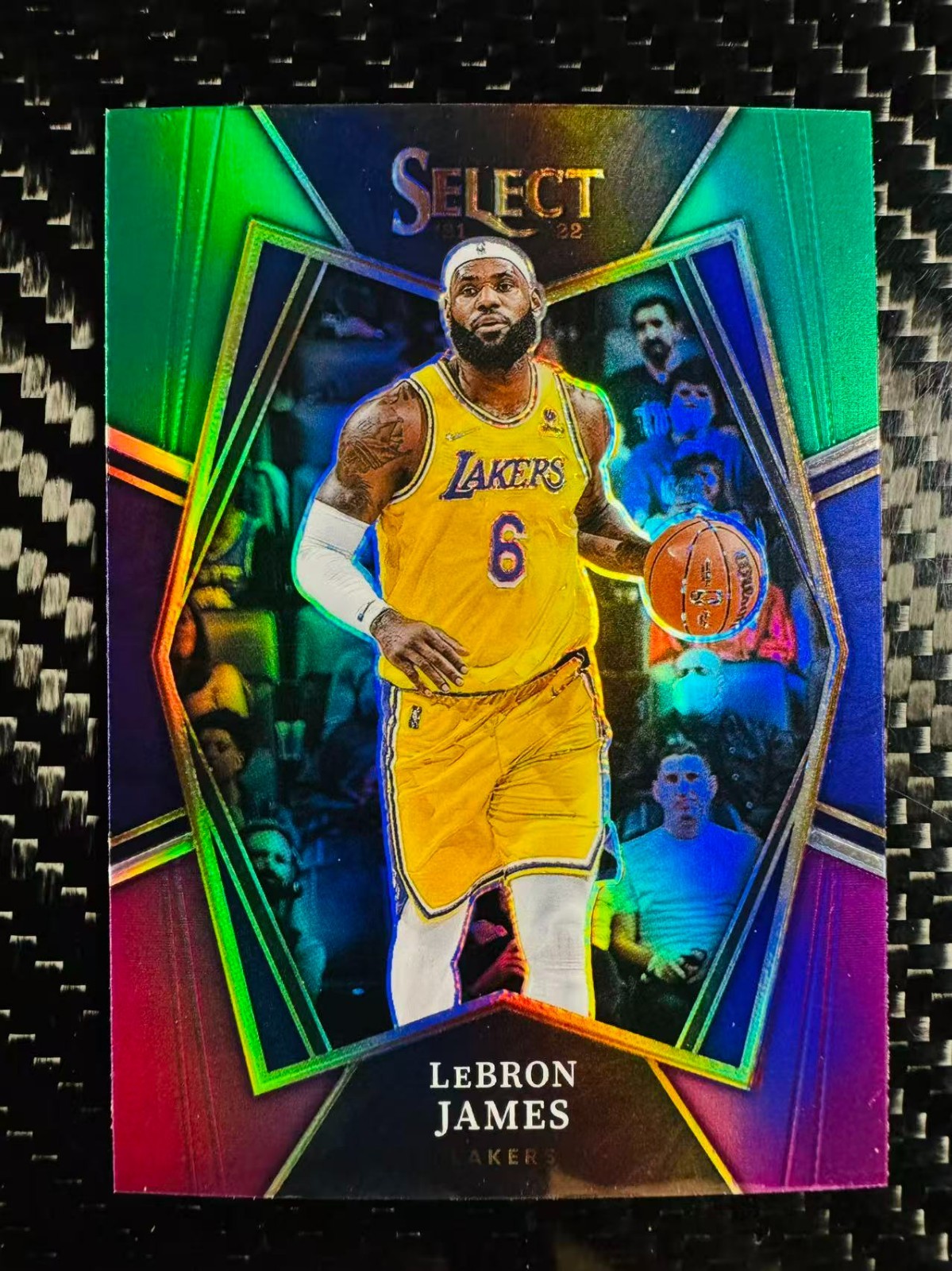 LeBron James 2021-22 Panini Select Premier Level Green White Purple #195 Lakers