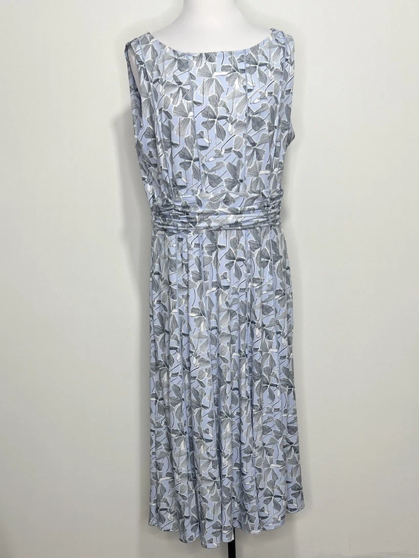 perceptions sleeveless floral midi fit flare dress Women's Own The Mood Sleeveless Floral Midi Dress in Teal main image 1