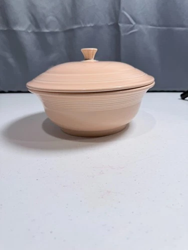 VTG HLC Fiesta Fiestaware Apricot Covered Casserole Dish With Lid 9.3"