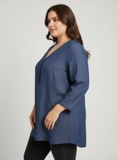 Pleated V-neck Three-quarter Sleeve Knit Top