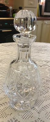 WATERFORD LISMORE FOOTED DECANTER - IN EXCELLENT CONDITION -NEVER USED - Image 1 of 4